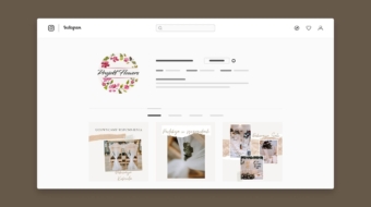 kwiaty na stole i udekorowane krzesla